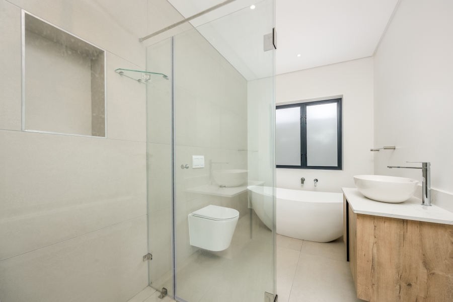 5 Bedroom Property for Sale in Mount Royal Golf Estate Western Cape